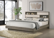 Load image into Gallery viewer, Fenwick California King, Eastren King, Queen Bed