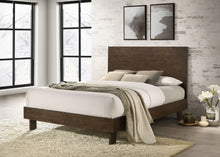 Load image into Gallery viewer, Glenwood Eastern King & Queen Bed