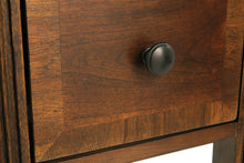 Load image into Gallery viewer, Breegin Chairside End Table
