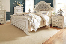 Load image into Gallery viewer, Realyn Upholstered Bed