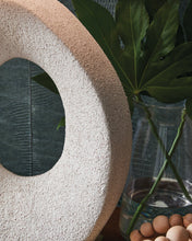 Load image into Gallery viewer, Trentlen Table Lamp