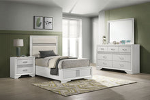 Load image into Gallery viewer, Miranda Bedroom Sets 2
