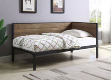 Load image into Gallery viewer, Getler Daybed Weathered Chestnut and Black image
