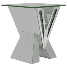 Load image into Gallery viewer, Taffeta V-shaped End Table with Glass Top Silver image
