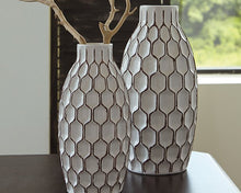 Load image into Gallery viewer, Dionna Vase (Set of 2)
