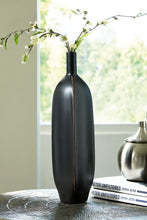 Load image into Gallery viewer, Rhaveney Vase (Set of 3)
