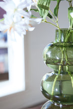 Load image into Gallery viewer, Renethorne Vase
