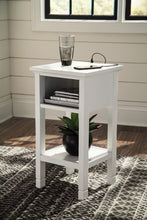 Load image into Gallery viewer, Marnville Accent Table
