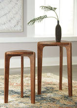 Load image into Gallery viewer, Brynnleigh Accent Table (Set of 2)

