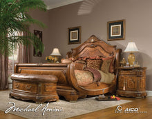Load image into Gallery viewer, Cortina Cal King Sleigh Bed in Honey Walnut
