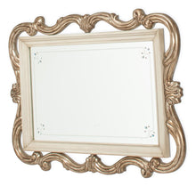 Load image into Gallery viewer, Platine de Royale Wall Mirror in Champagne image
