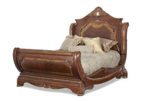 Load image into Gallery viewer, Cortina Cal King Sleigh Bed in Honey Walnut image
