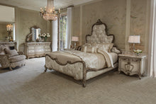 Load image into Gallery viewer, Platine de Royale Queen Panel Bed in Antique Platinum 09000QNPL3-101

