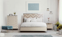 Load image into Gallery viewer, Silverlake Village Queen Panel Bed in Washed Oak KI-SLVG000QN-129
