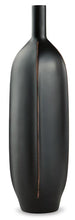 Load image into Gallery viewer, Rhaveney Vase
