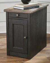 Load image into Gallery viewer, Tyler Creek End Table Set
