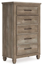 Load image into Gallery viewer, Yarbeck Chest of Drawers image
