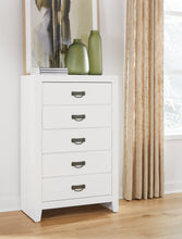 Load image into Gallery viewer, Binterglen Chest of Drawers image
