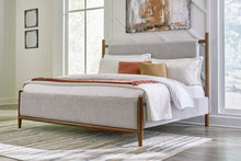 Load image into Gallery viewer, Lyncott Upholstered Bed
