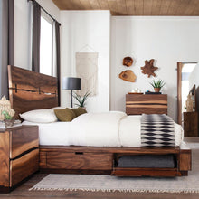 Load image into Gallery viewer, Winslow Storage Eastern King Bed Smokey Walnut and Coffee Bean
