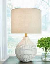 Load image into Gallery viewer, Wardmont Lamp Set
