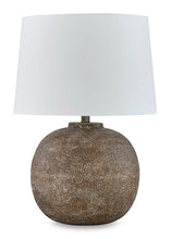 Load image into Gallery viewer, Neavesboro Lamp Set
