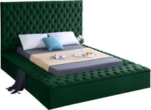 Load image into Gallery viewer, Bliss Green Velvet Queen Bed (3 Boxes) image
