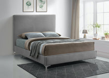 Load image into Gallery viewer, Geri Grey Velvet Full Bed
