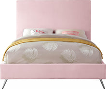 Load image into Gallery viewer, Jasmine Pink Velvet Full Bed
