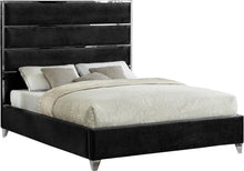 Load image into Gallery viewer, Zuma Black Velvet Full Bed image
