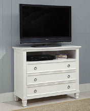 Load image into Gallery viewer, New Classic Tamarack 3-Drawer Media Chest in White image
