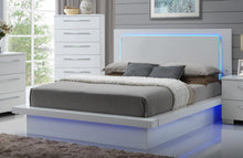 Load image into Gallery viewer, New Classic Sapphire King Platform Bed in White
