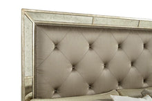Load image into Gallery viewer, Pulaski Farrah Queen Panel Bed with Tufting in Metallic
