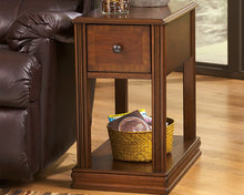 Load image into Gallery viewer, Breegin End Table Set
