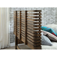 Load image into Gallery viewer, Hankinson E.King Bed
